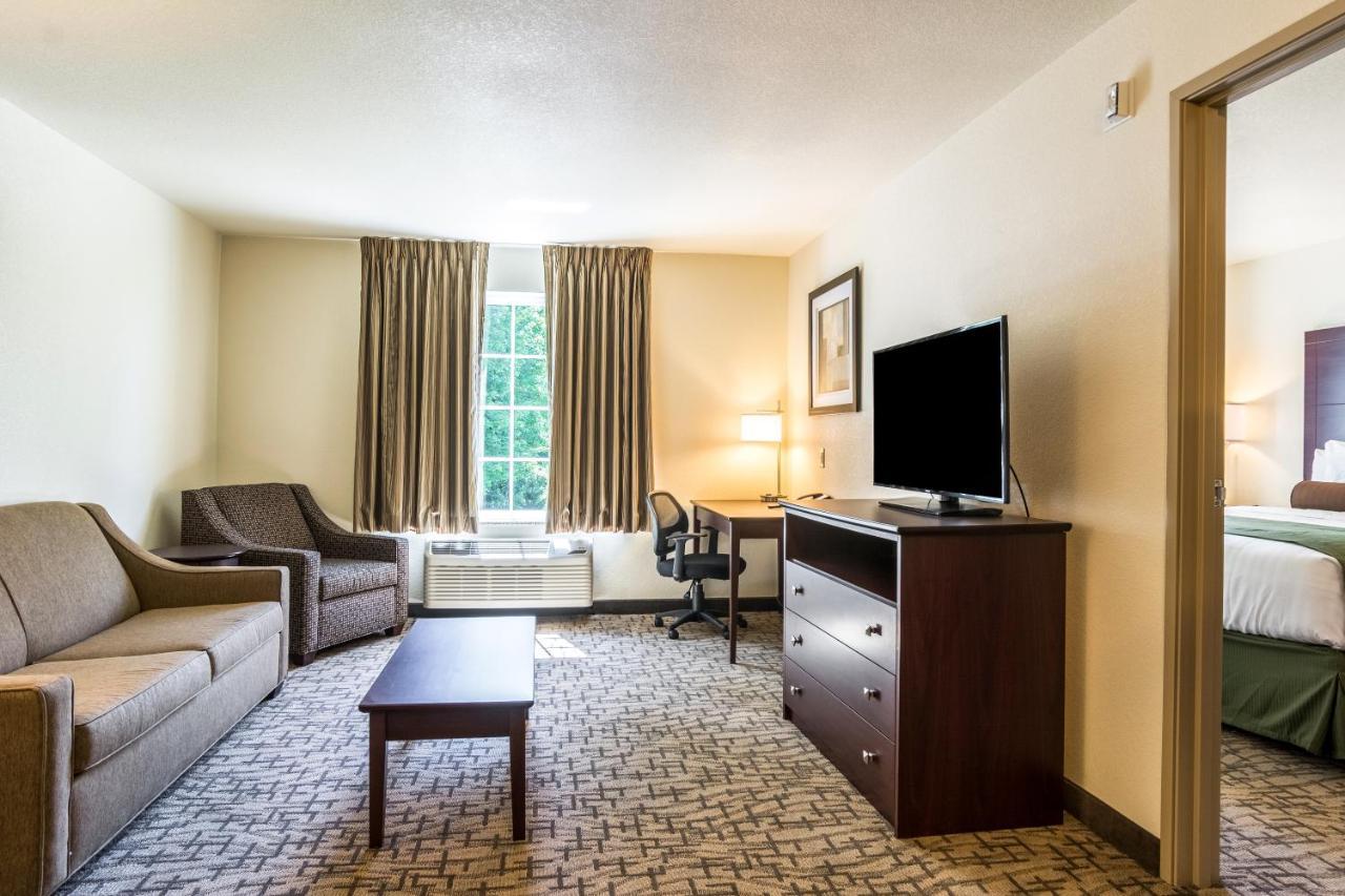 Cobblestone Hotel & Suites - Greenville Bagian luar foto