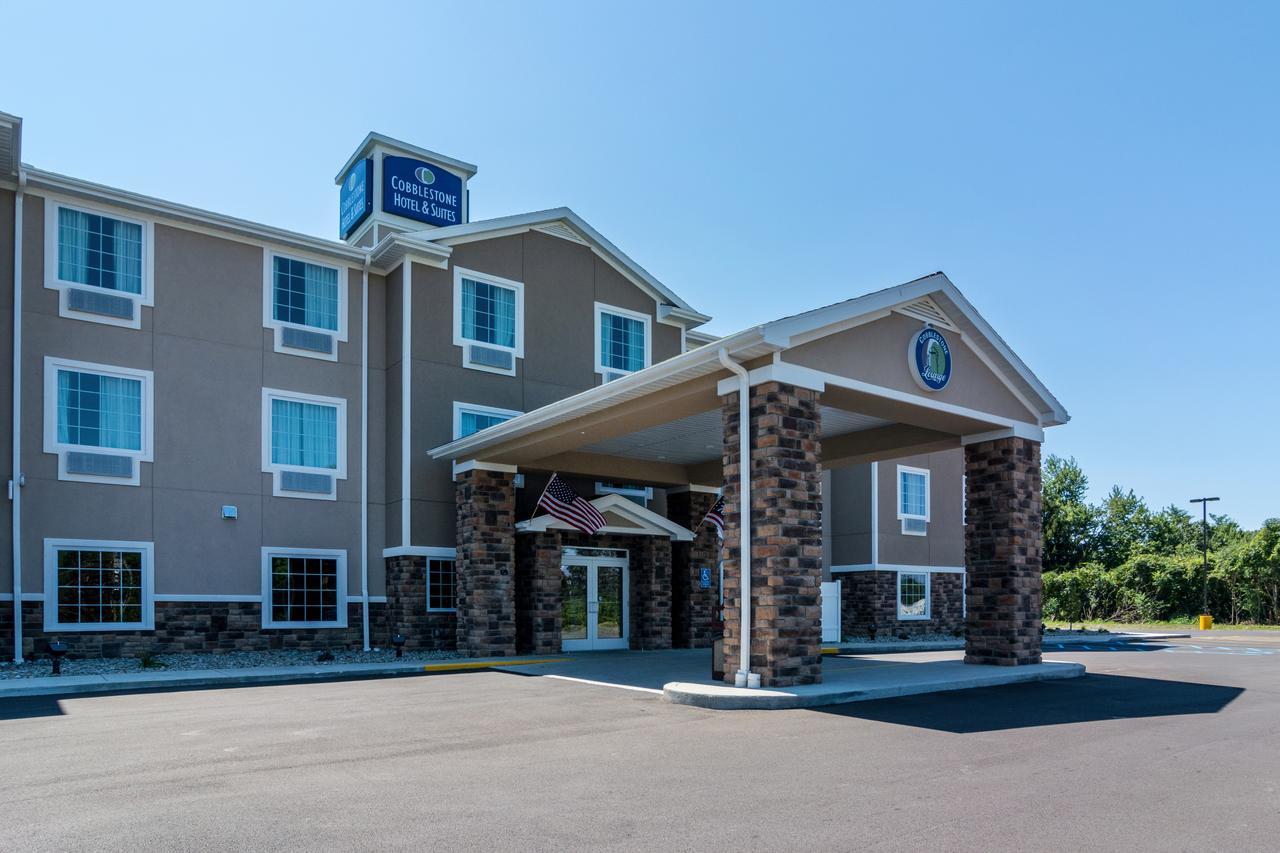Cobblestone Hotel & Suites - Greenville Bagian luar foto