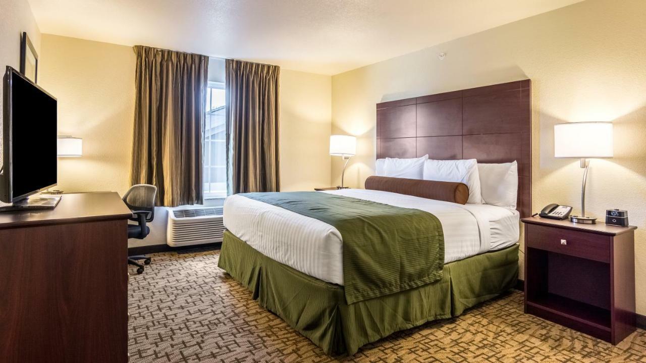 Cobblestone Hotel & Suites - Greenville Bagian luar foto