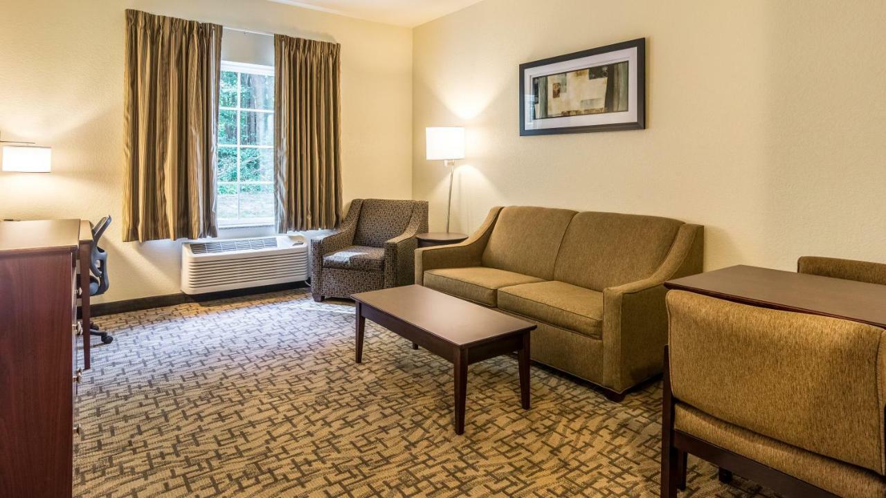 Cobblestone Hotel & Suites - Greenville Bagian luar foto